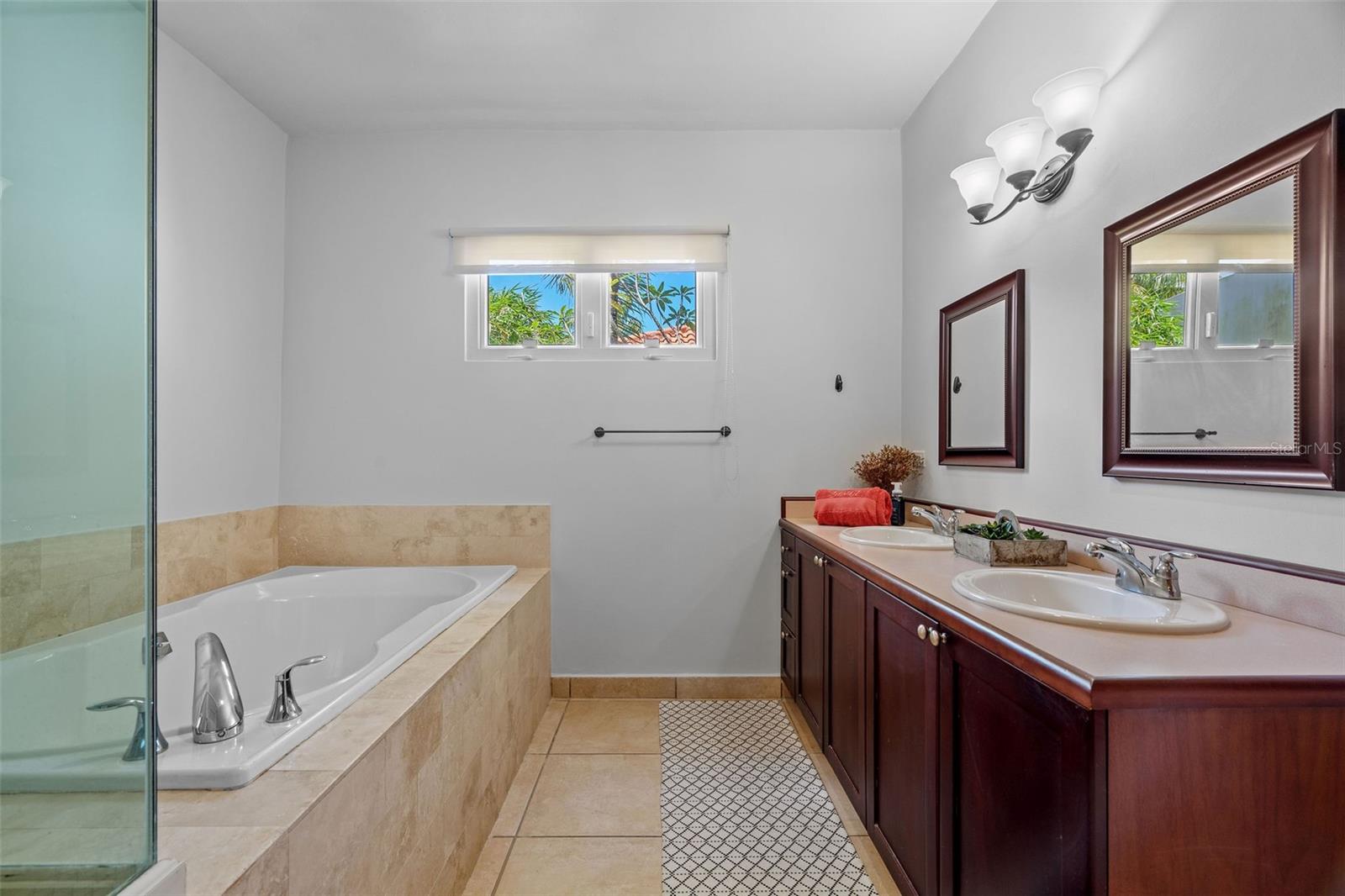 DORADO BEACH EAST - Residential