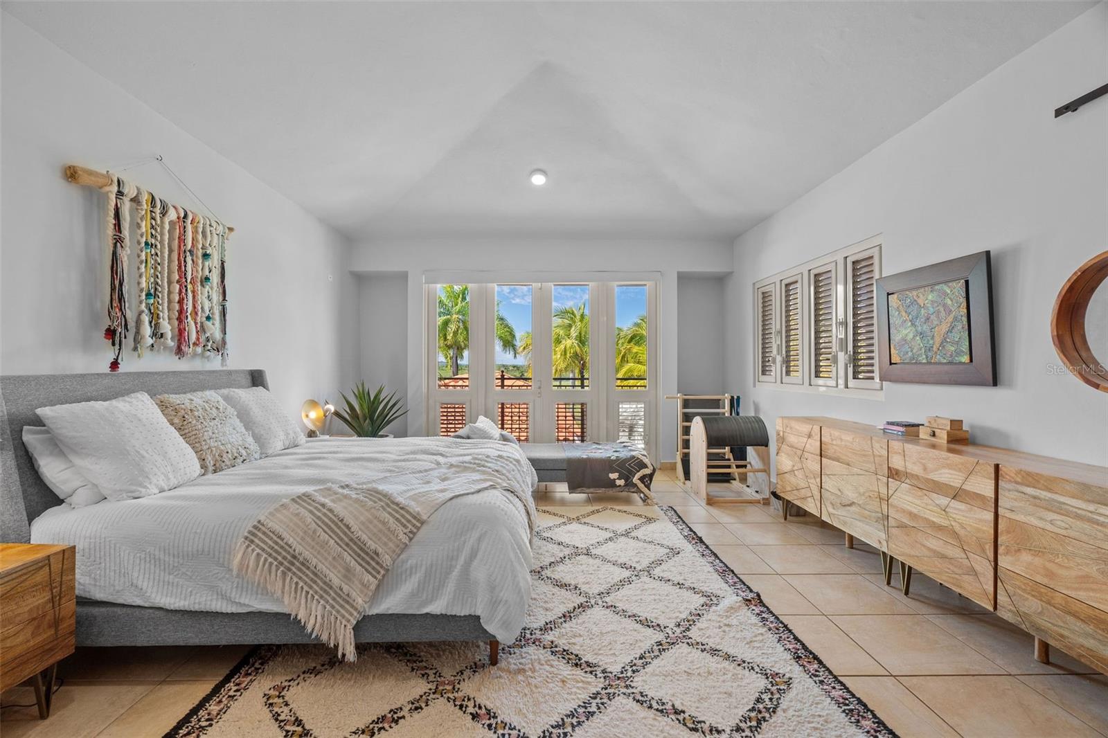 DORADO BEACH EAST - Residential