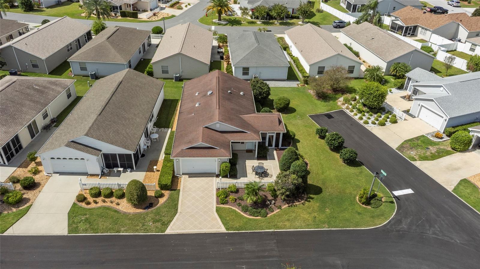 2516 BANNING COURT