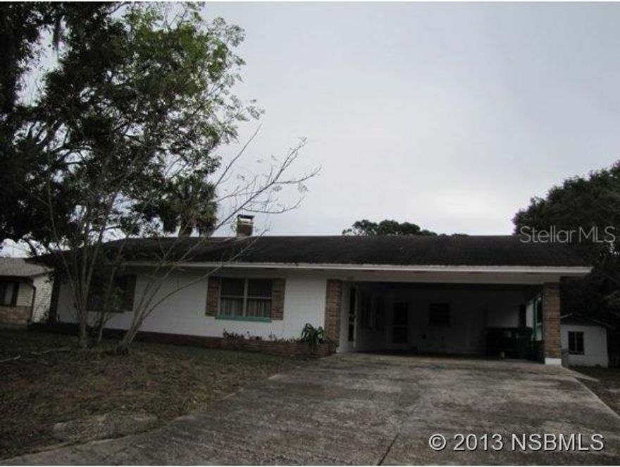 Motivated seller! Not a short sale or bank owned.....just priced to MOVE! Great 3 bedroom 2 bath concrete block home. Full of character and charm. Lots of built in furniture, fire place, and huge rooms. Tons of closet space, inside laundry, fenced yard and storage shed too. Needs a little TLC, but has the potential to be a real show place! Priced to sell NOW! All information recorded in the MLS is intended to be accurate but cannot be guaranteed.