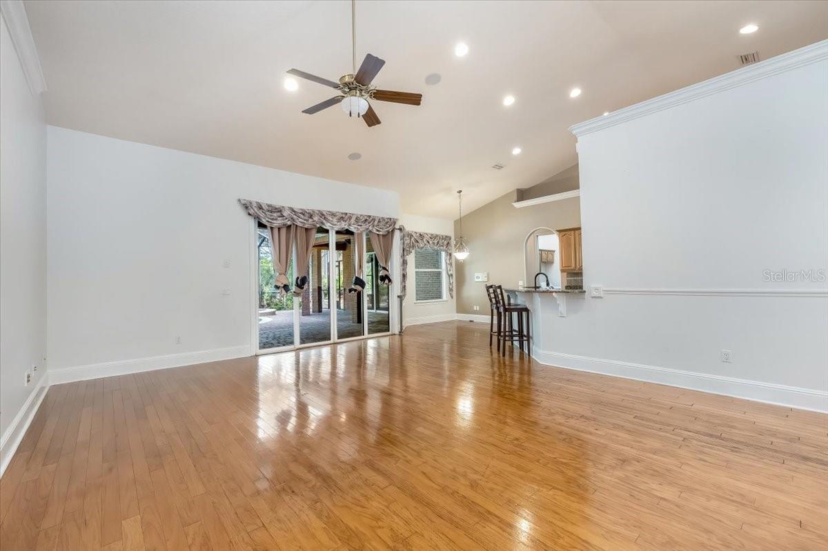 04 FAIRWAYS - Residential