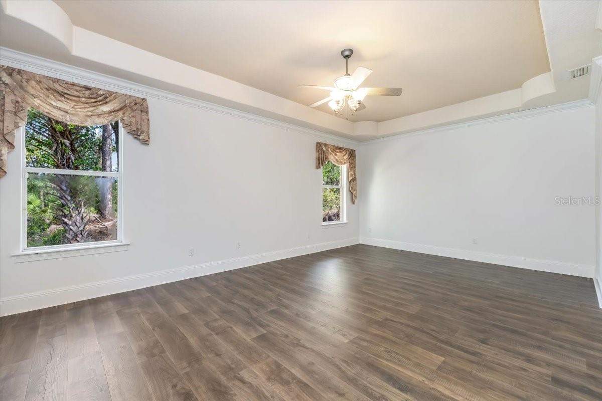 04 FAIRWAYS - Residential