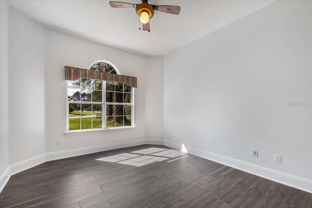 04 FAIRWAYS - Residential