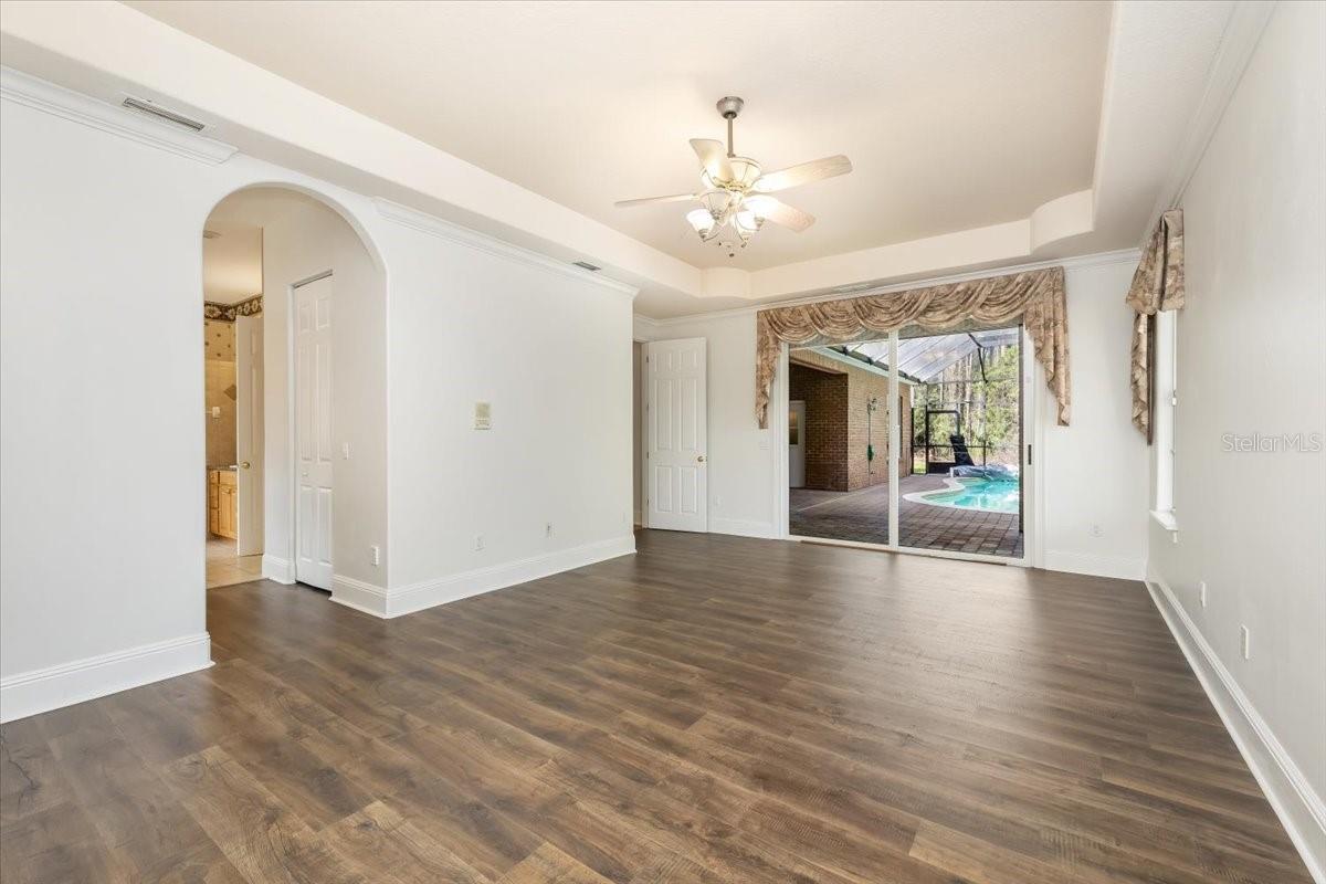 04 FAIRWAYS - Residential