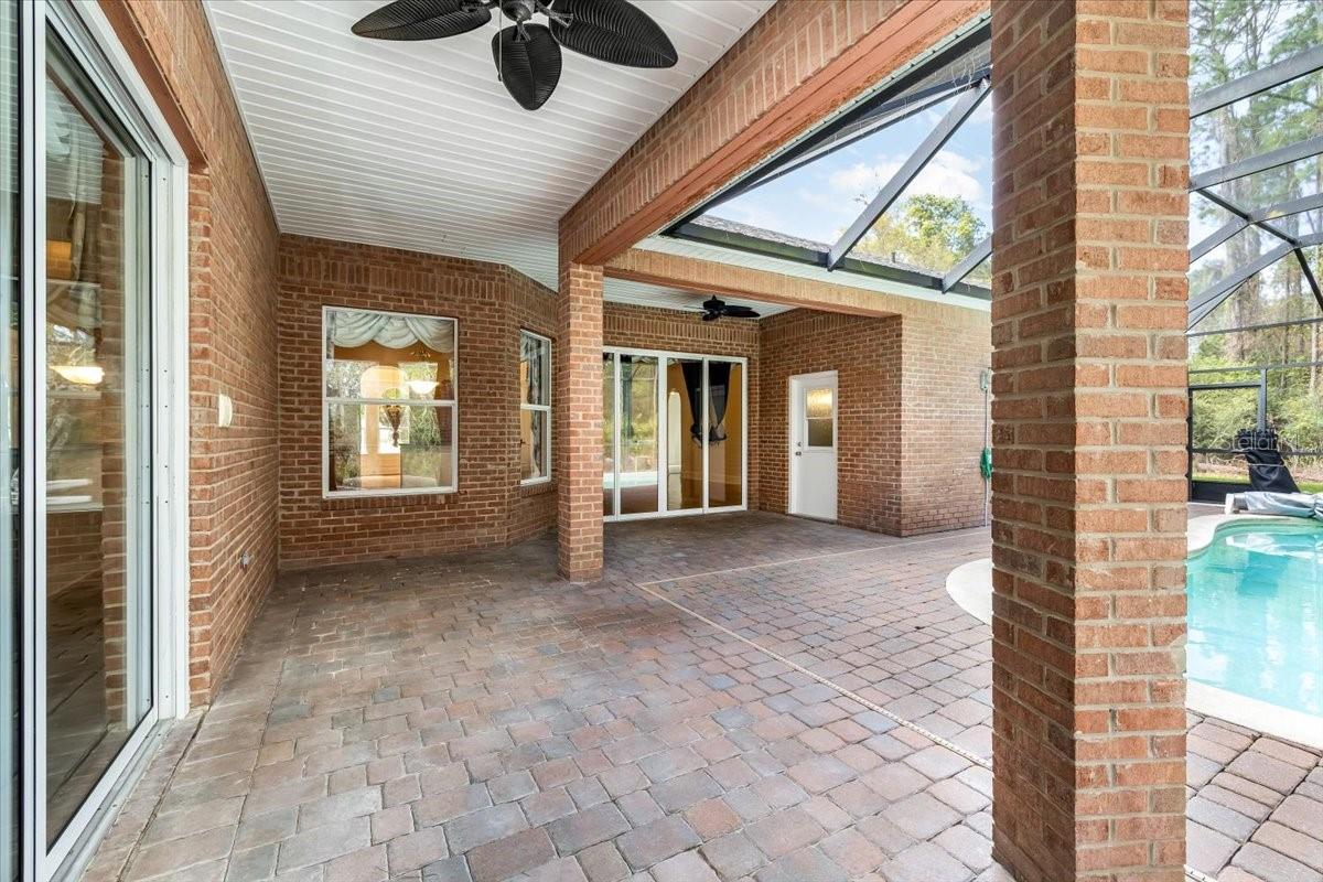 04 FAIRWAYS - Residential