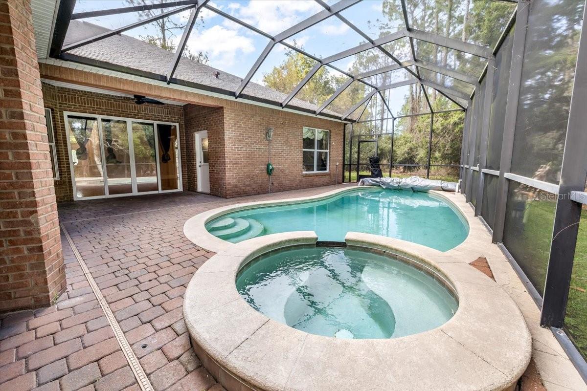 04 FAIRWAYS - Residential