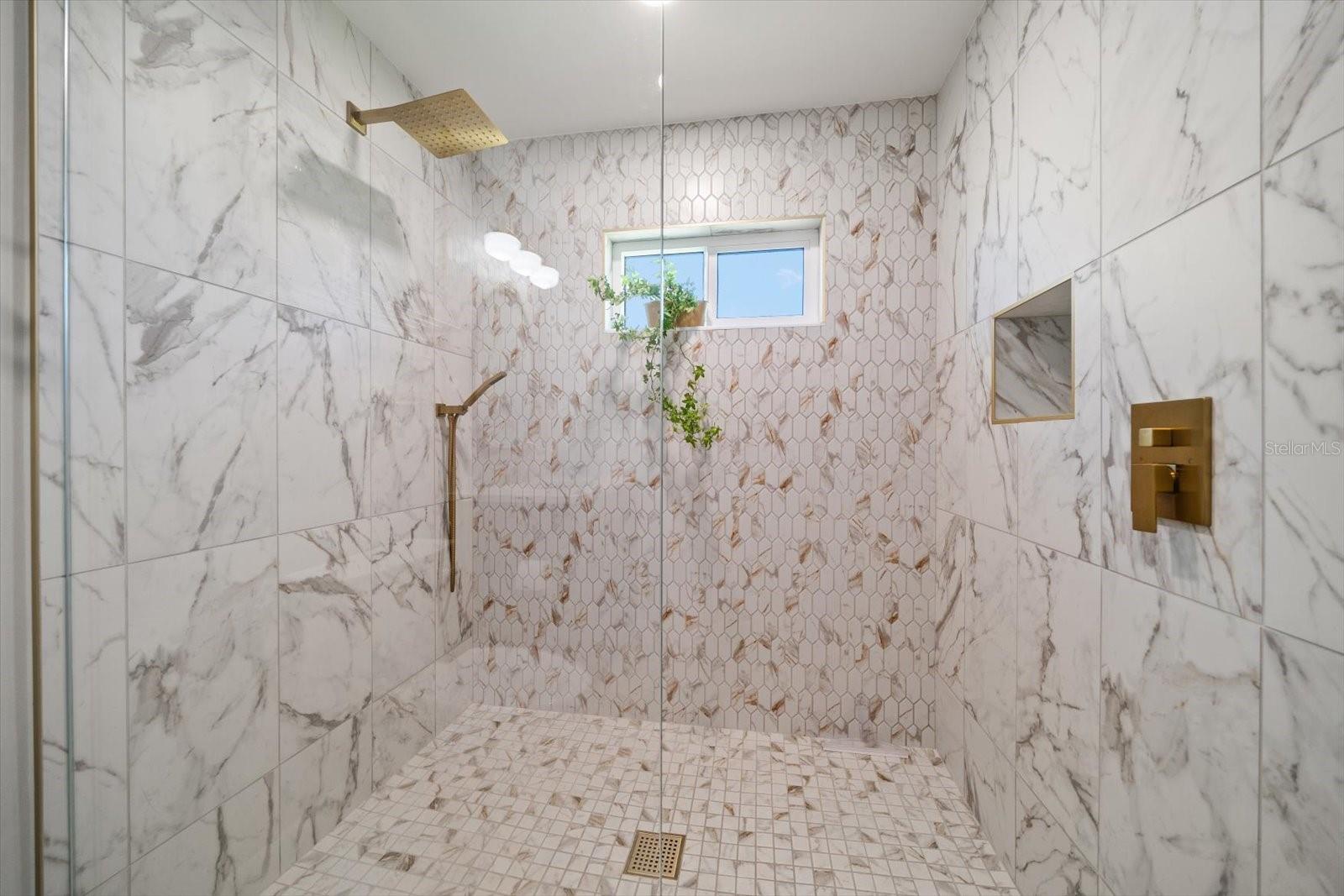 HARBOR HILLS ESTATES - Residential