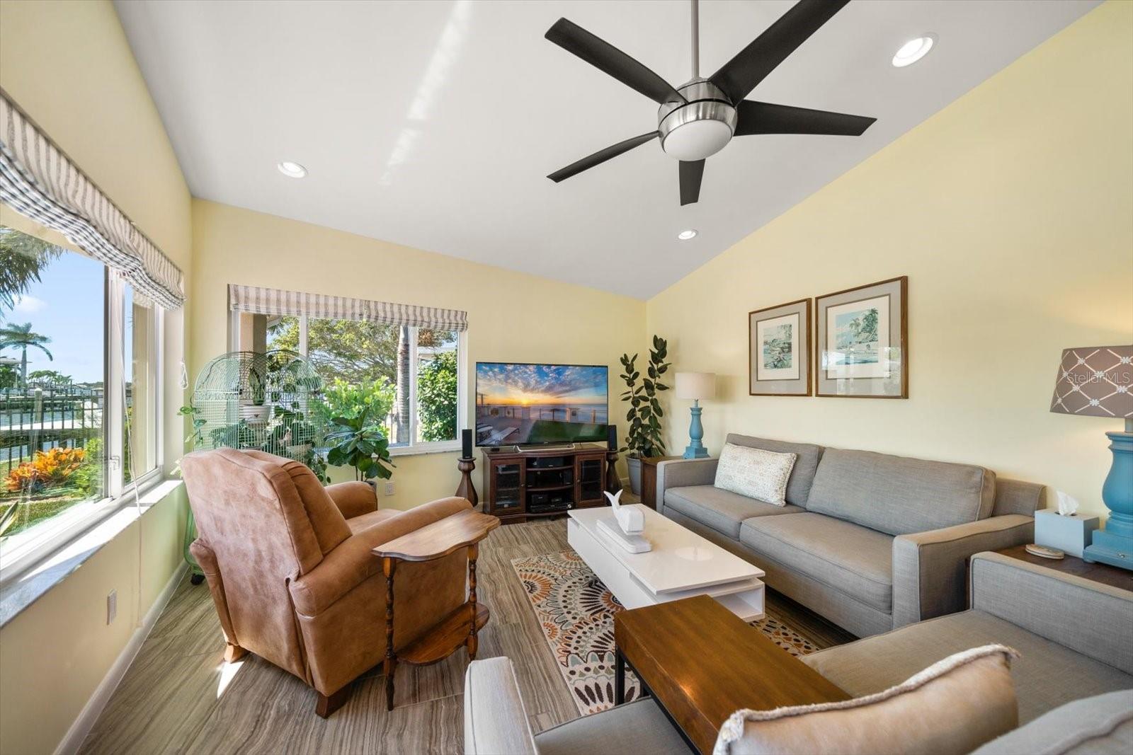 HARBOR HILLS ESTATES - Residential