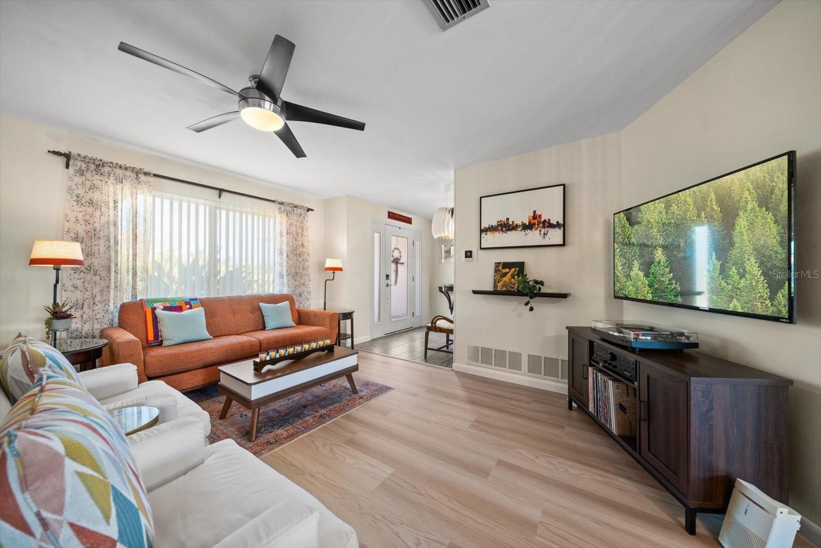 HARBOR HILLS ESTATES - Residential