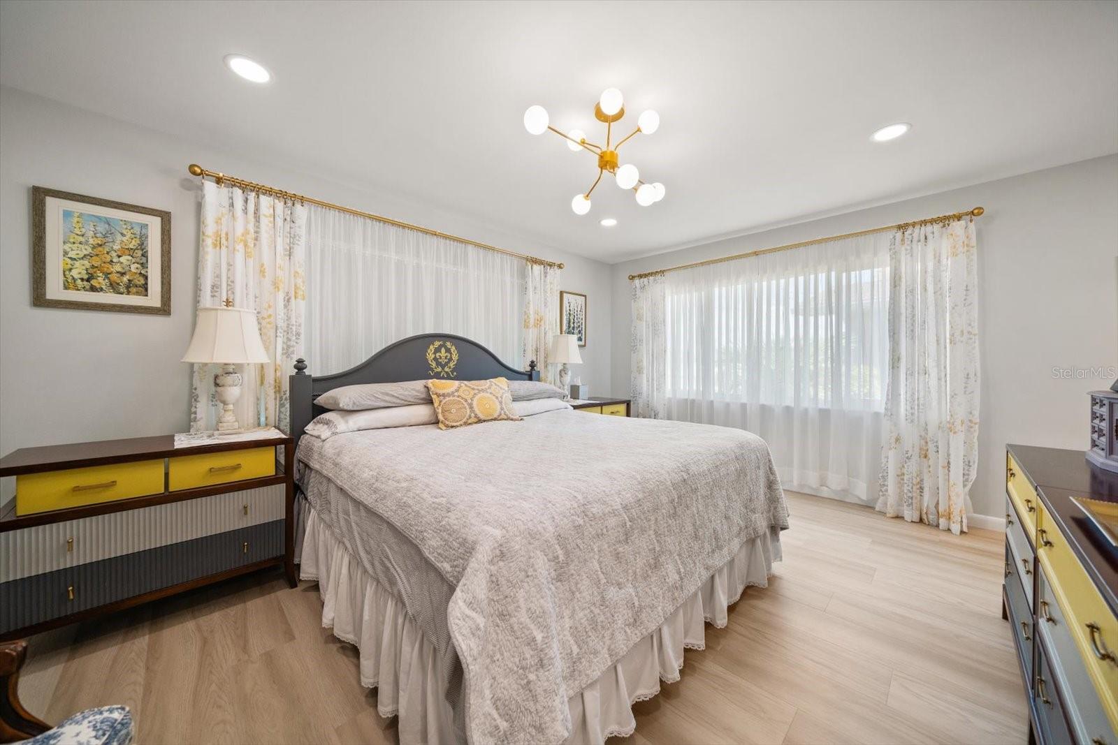 HARBOR HILLS ESTATES - Residential