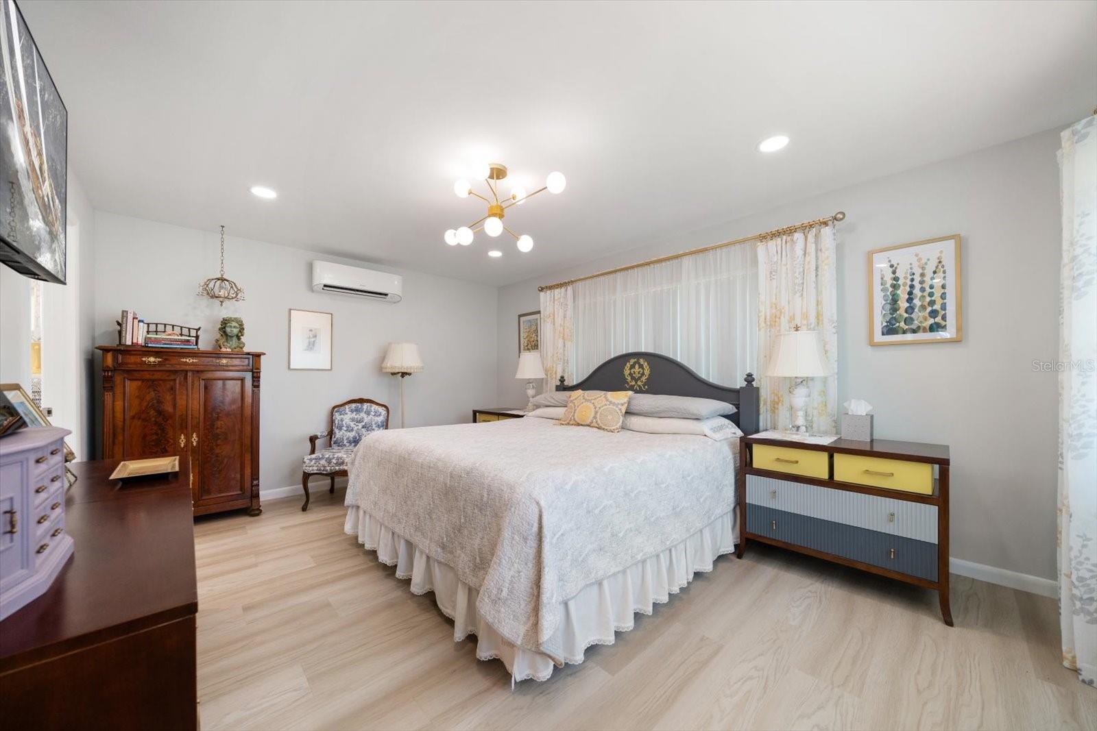 HARBOR HILLS ESTATES - Residential
