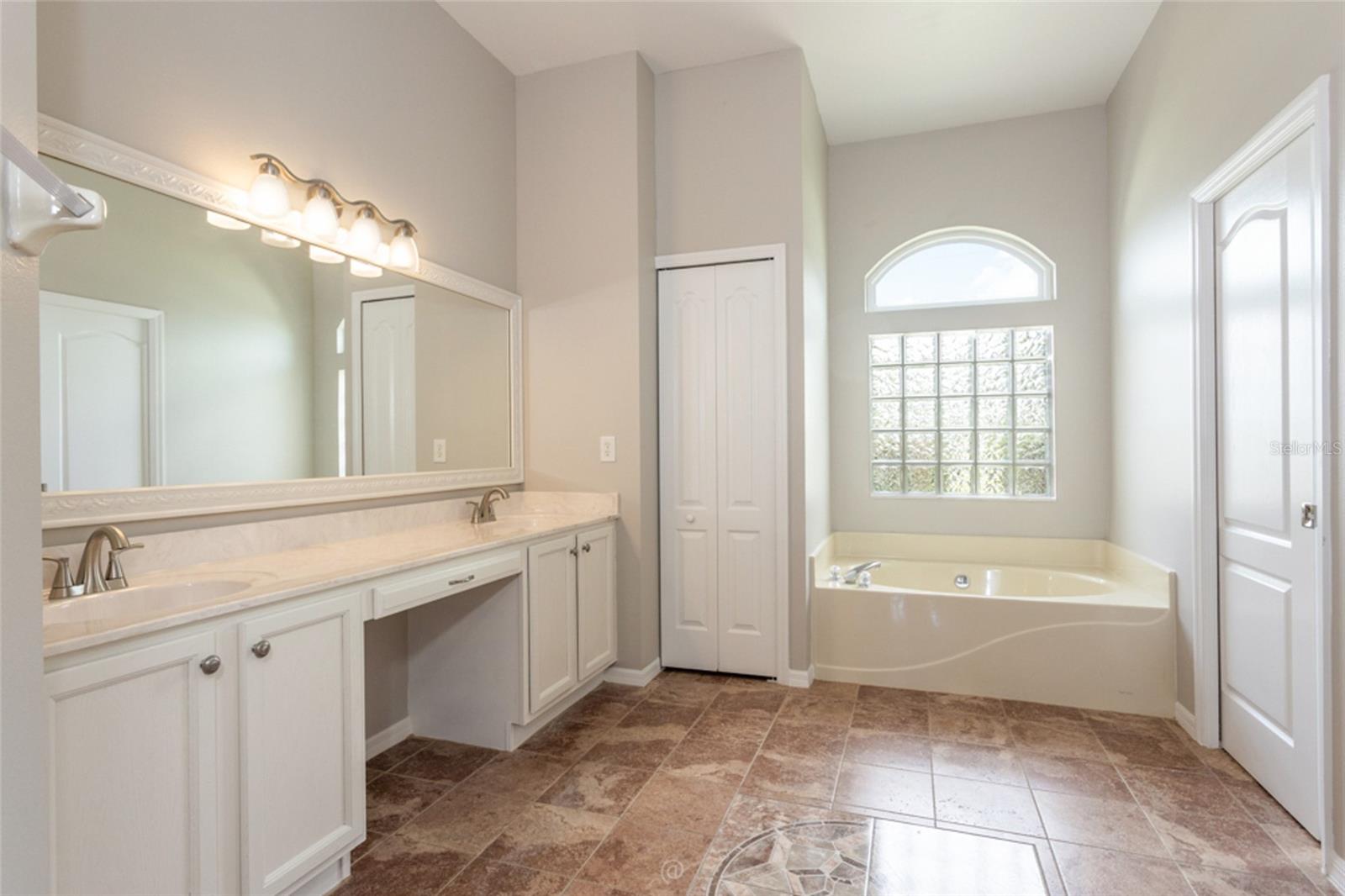 PALM COAST/EASTHAMPTON SEC 34 - Residential