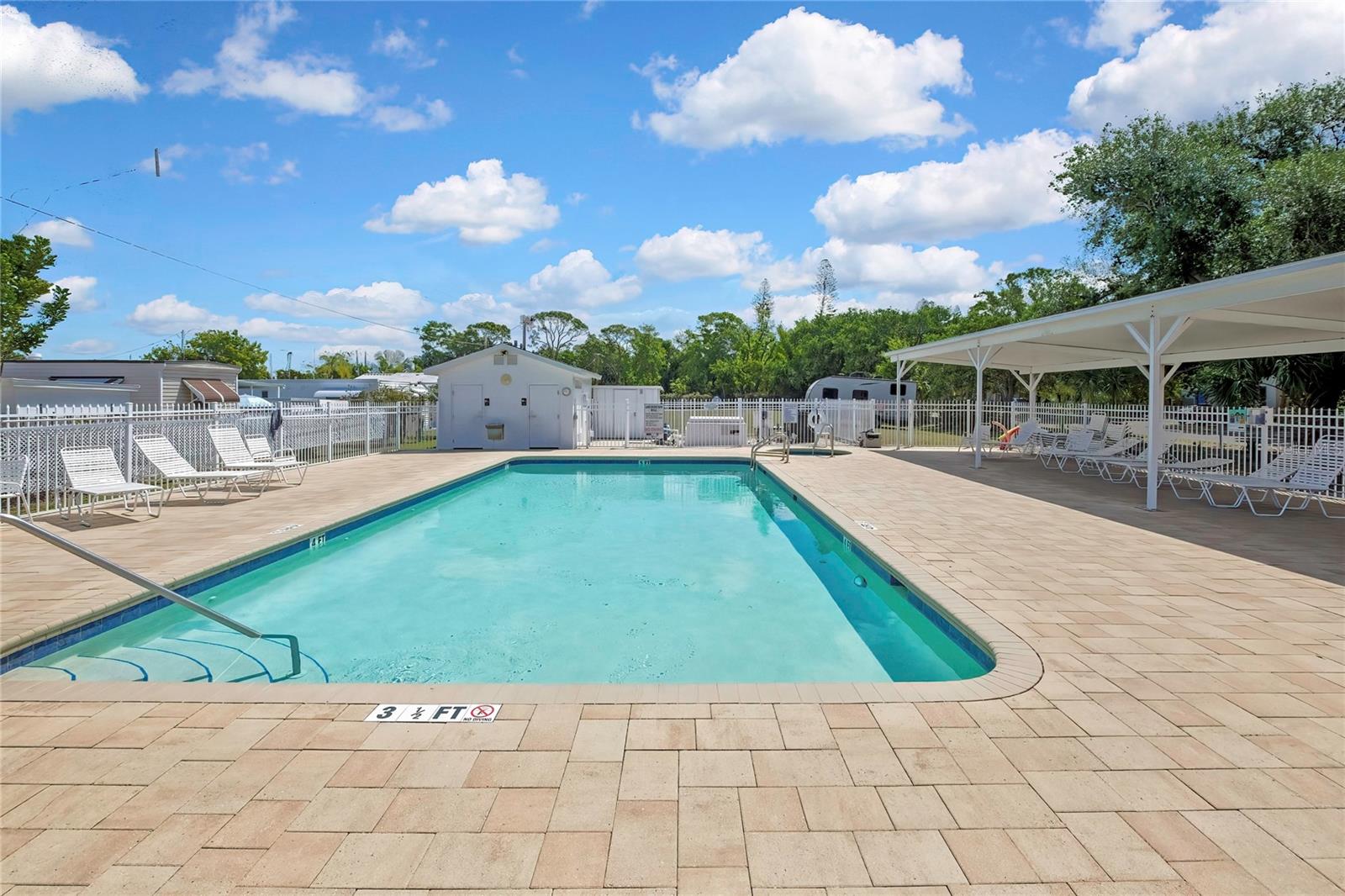 LAKESHORE MOBILE HOME PARK SUB - Residential
