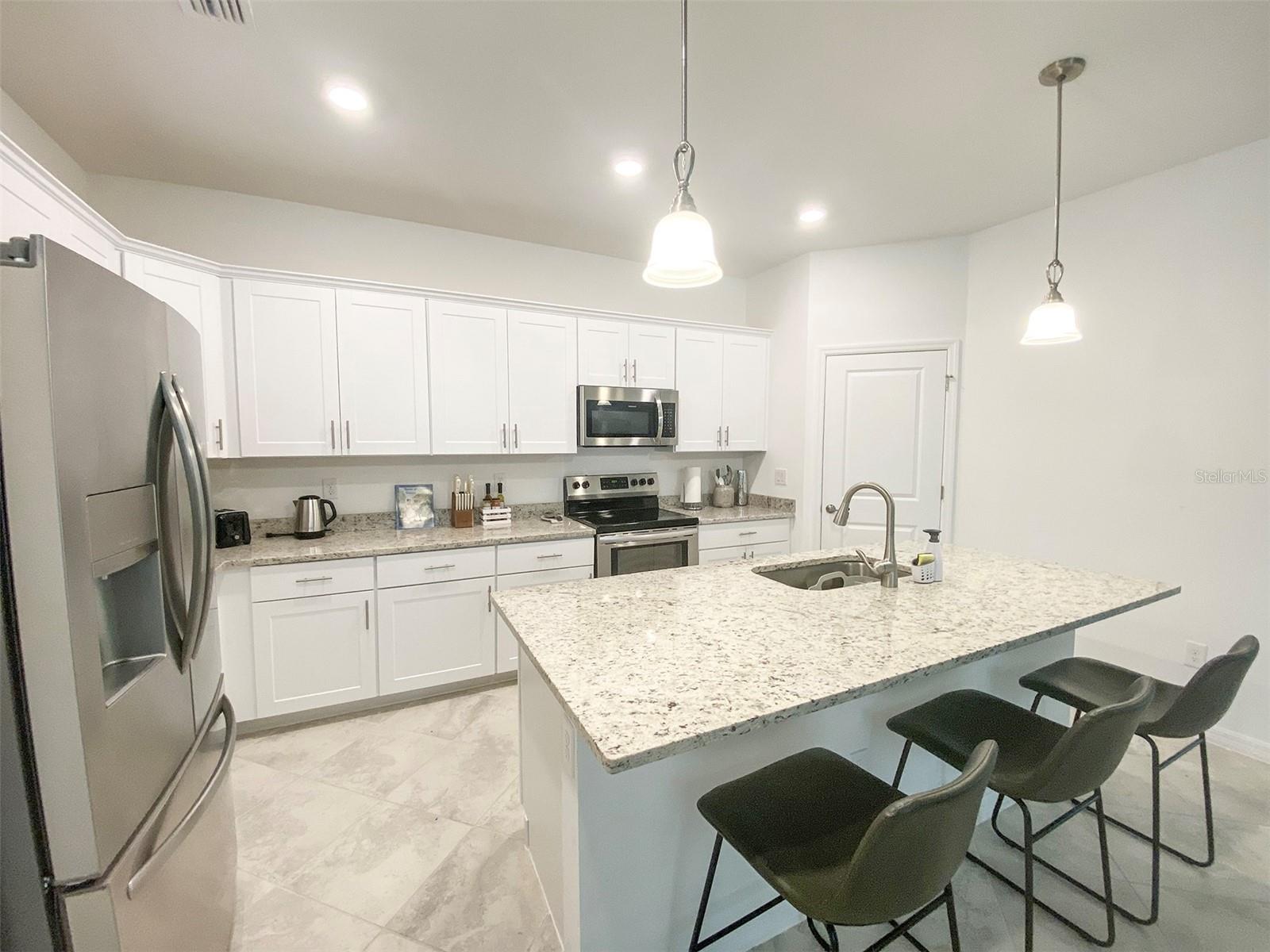 BISCAYNE LANDING - Residential Lease