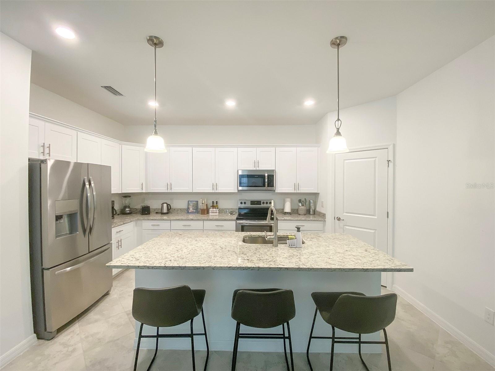 BISCAYNE LANDING - Residential Lease
