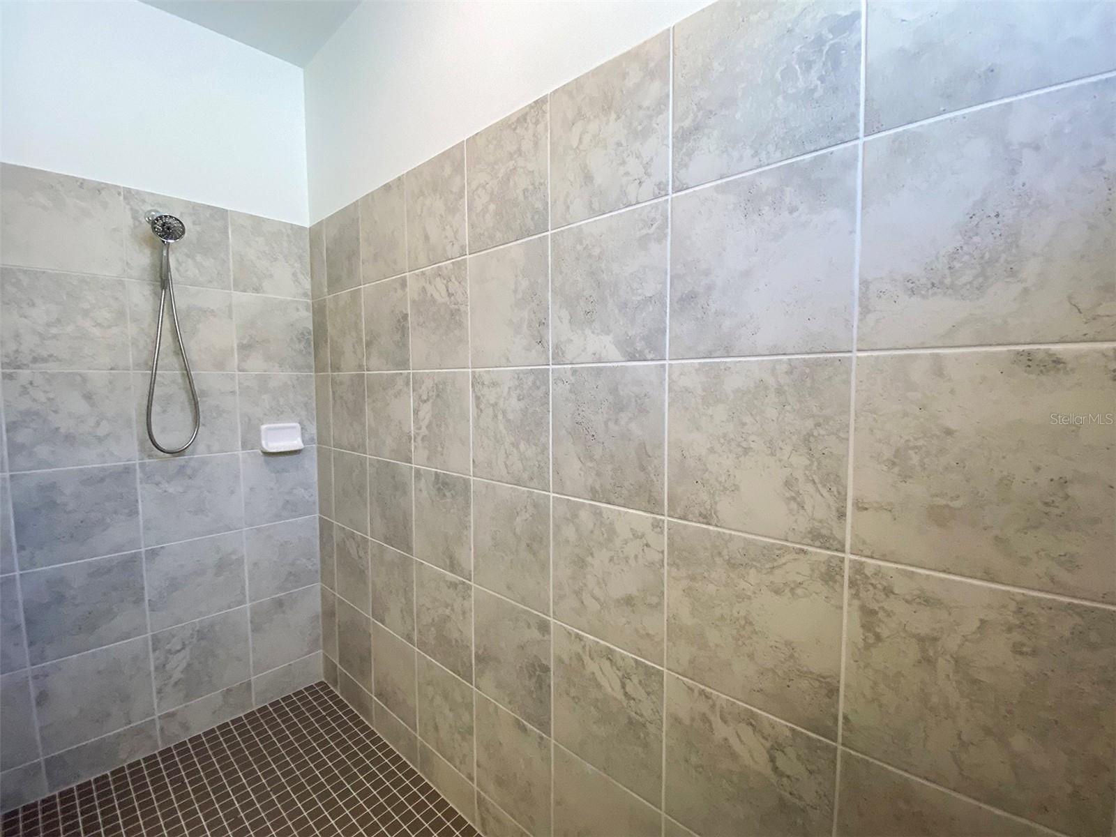 BISCAYNE LANDING - Residential Lease