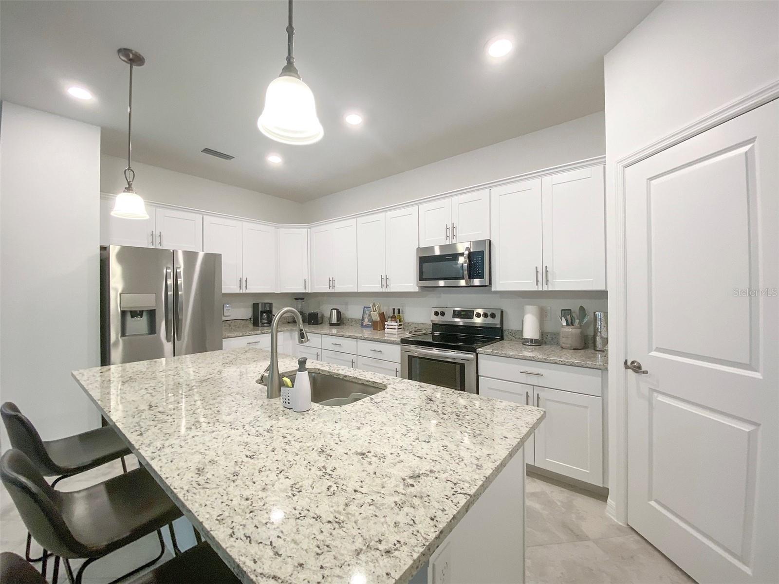BISCAYNE LANDING - Residential Lease