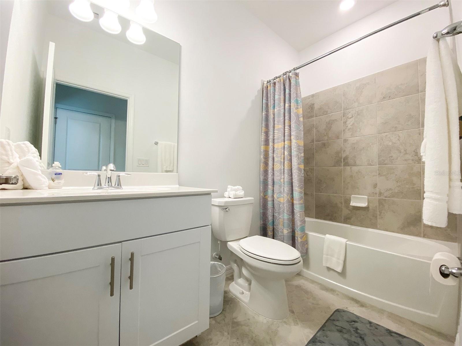 BISCAYNE LANDING - Residential Lease