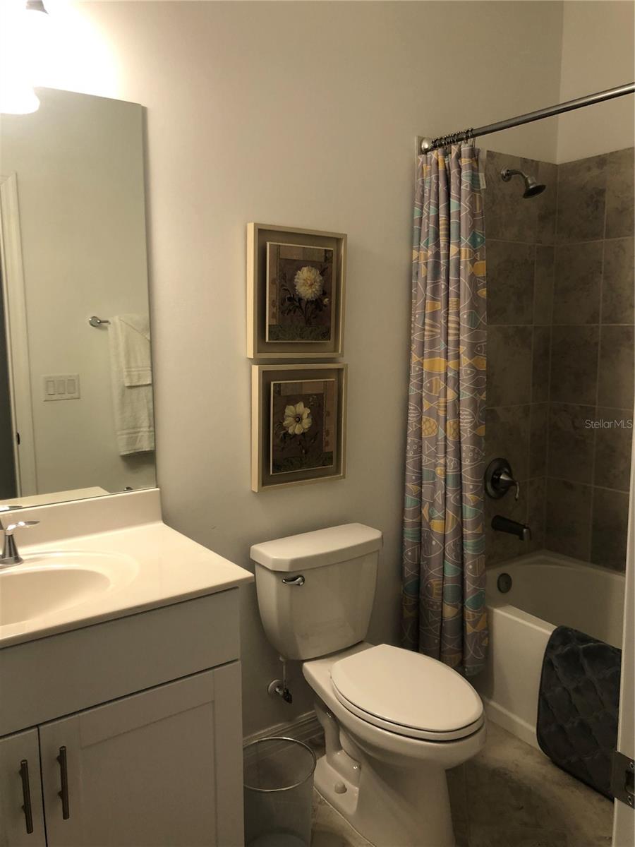 BISCAYNE LANDING - Residential Lease
