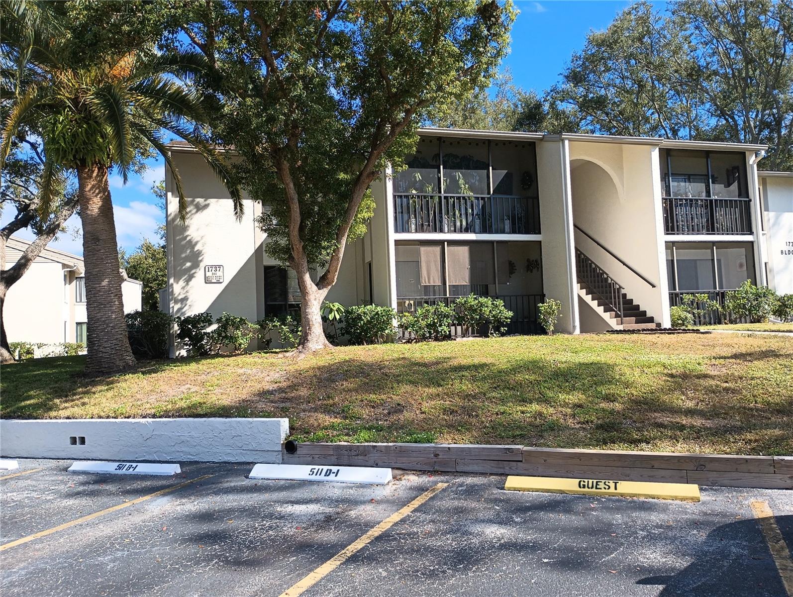 1737 PINE RIDGE WAY W A