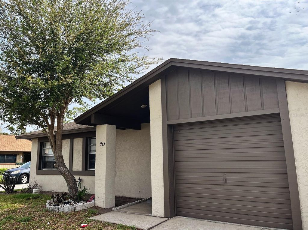 Photo of 943 Oropesa Avenue, Orlando, FL 32807 (MLS # O6396472)