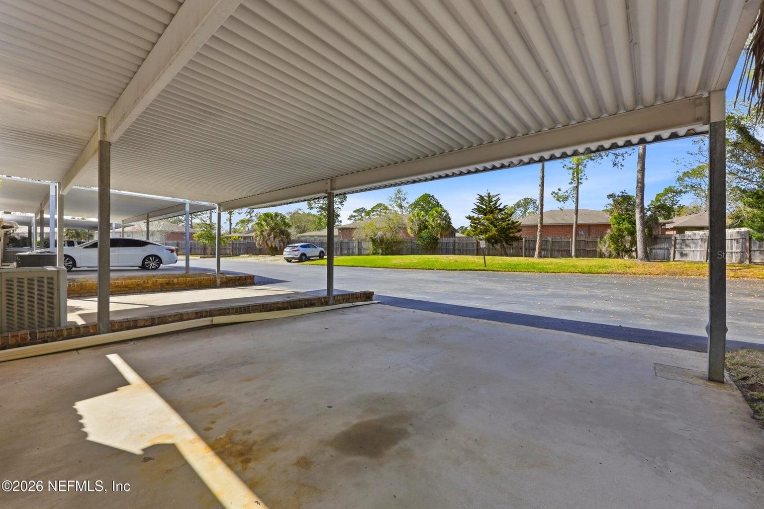 SUTTON PLACE - Residential