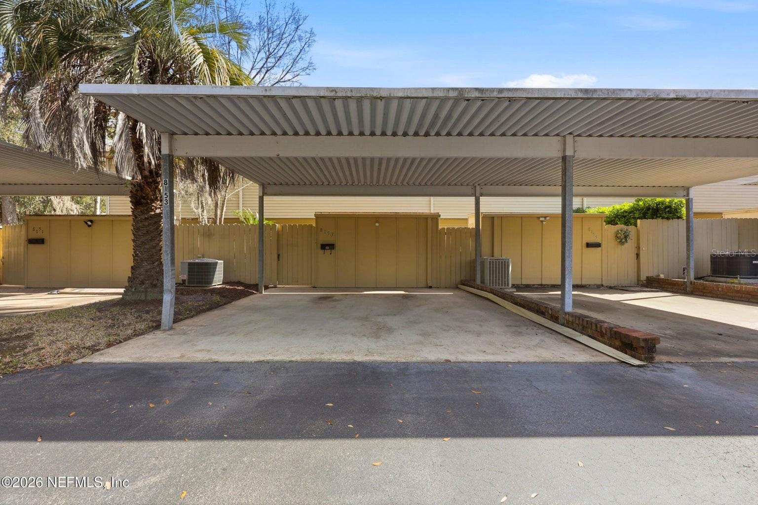 SUTTON PLACE - Residential