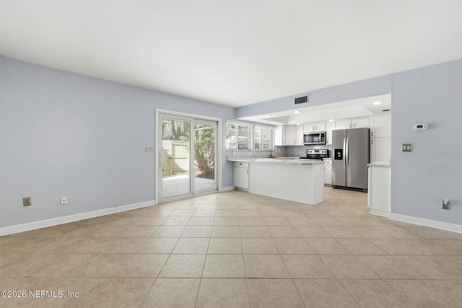 SUTTON PLACE - Residential
