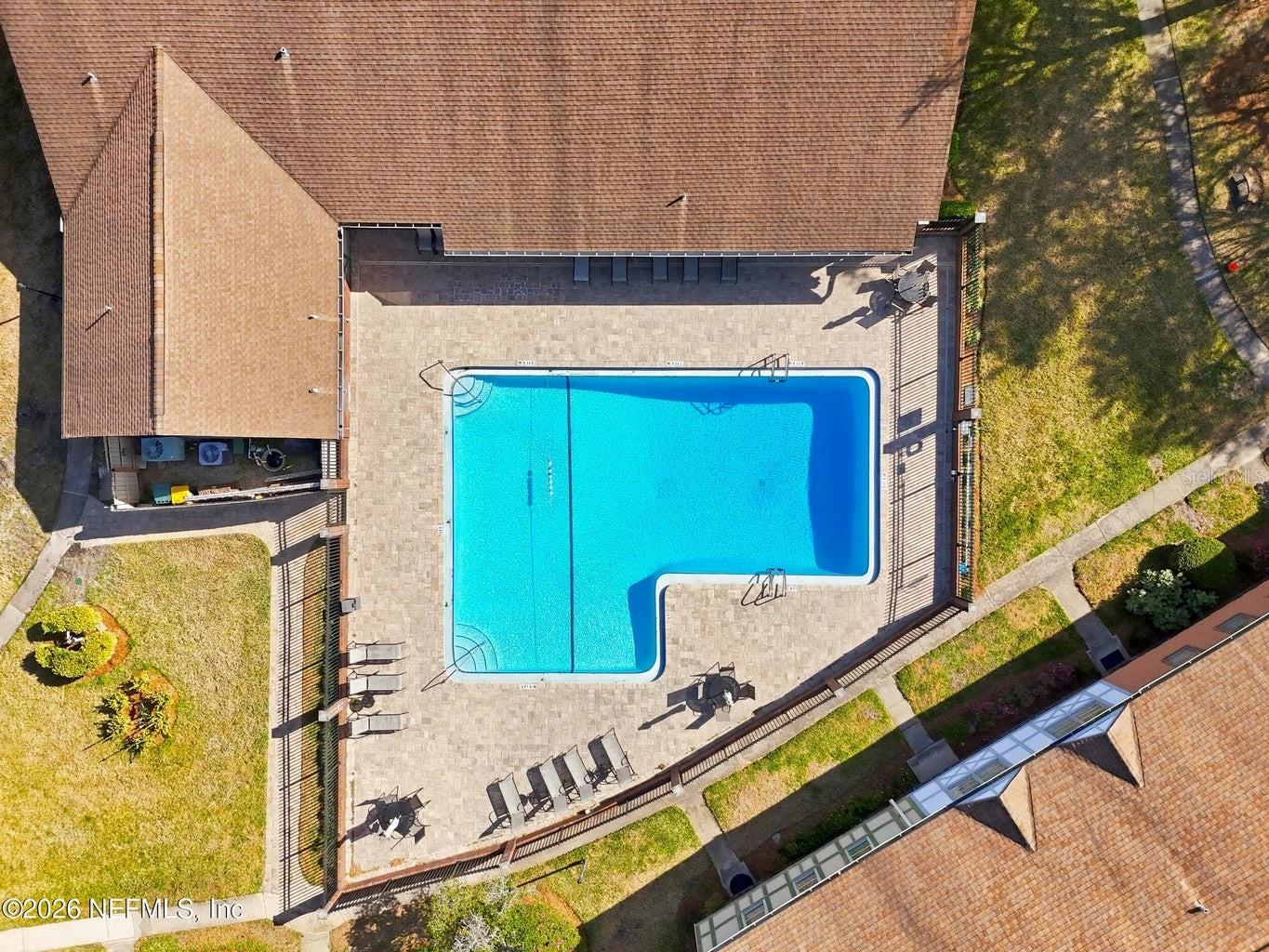 SUTTON PLACE - Residential