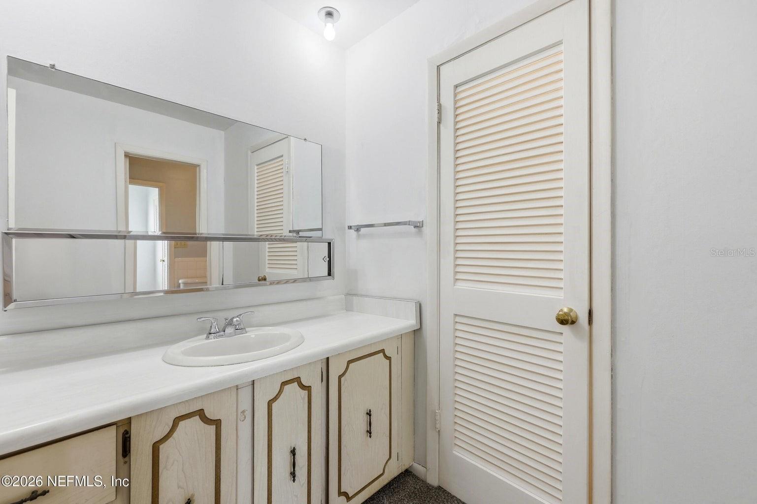 SUTTON PLACE - Residential