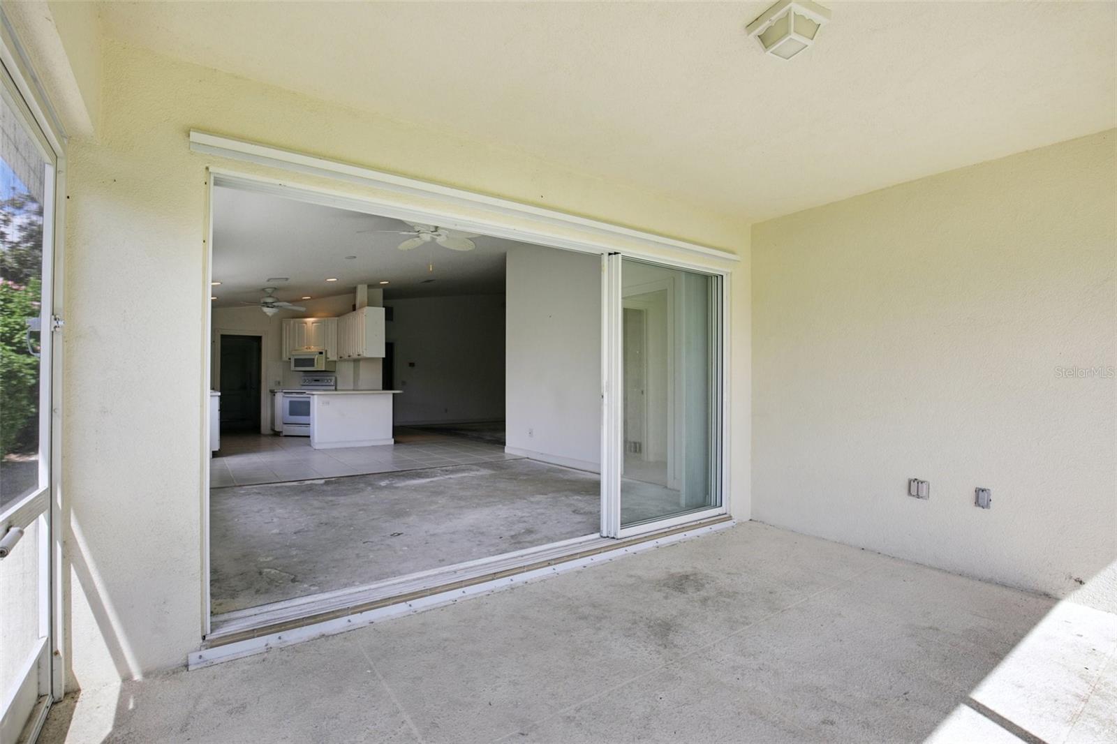 VILLAGEWALK - Residential