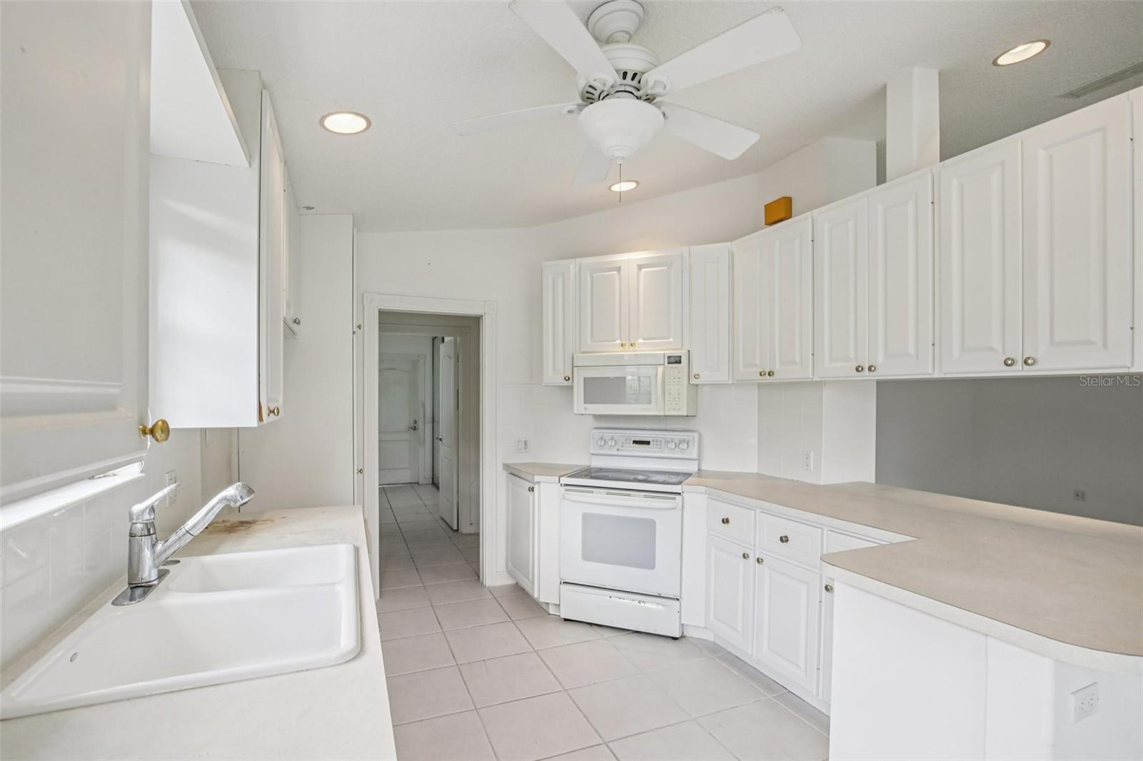 VILLAGEWALK - Residential