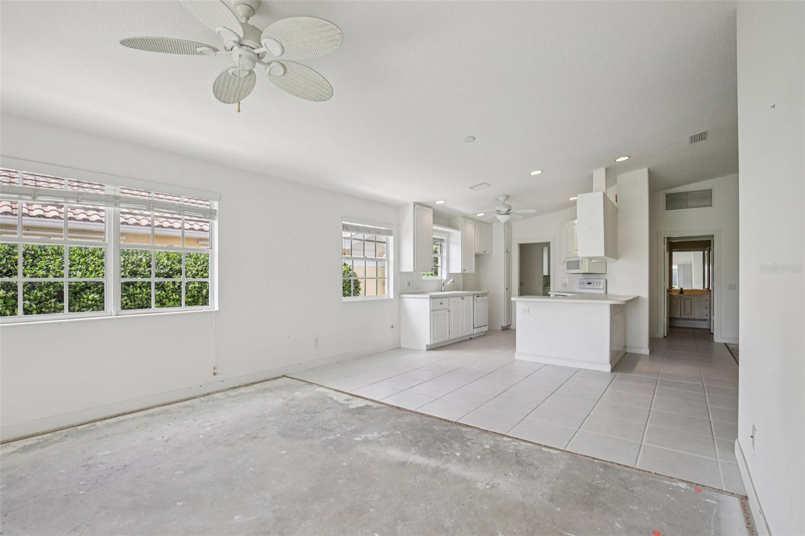 VILLAGEWALK - Residential