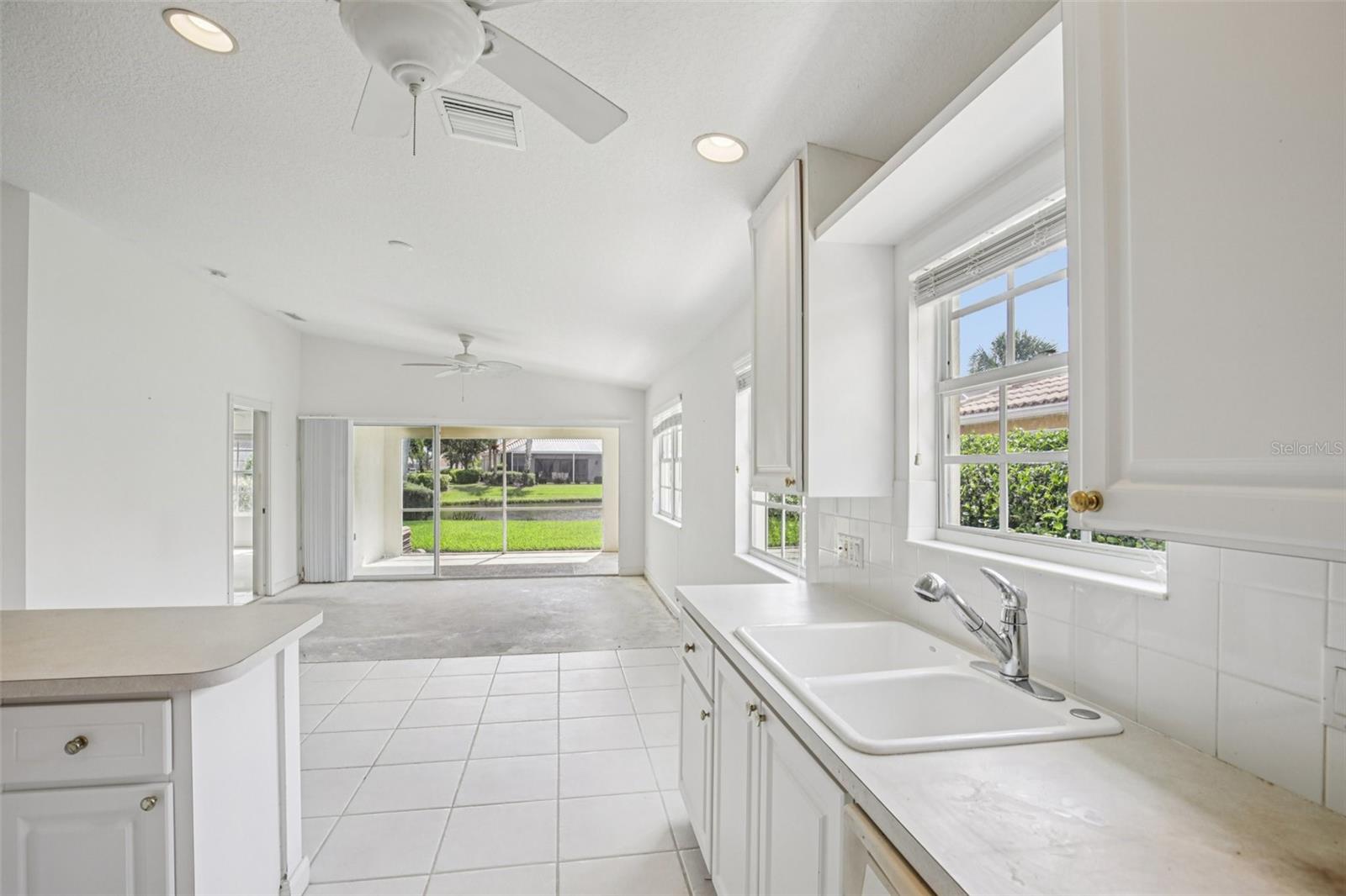 VILLAGEWALK - Residential