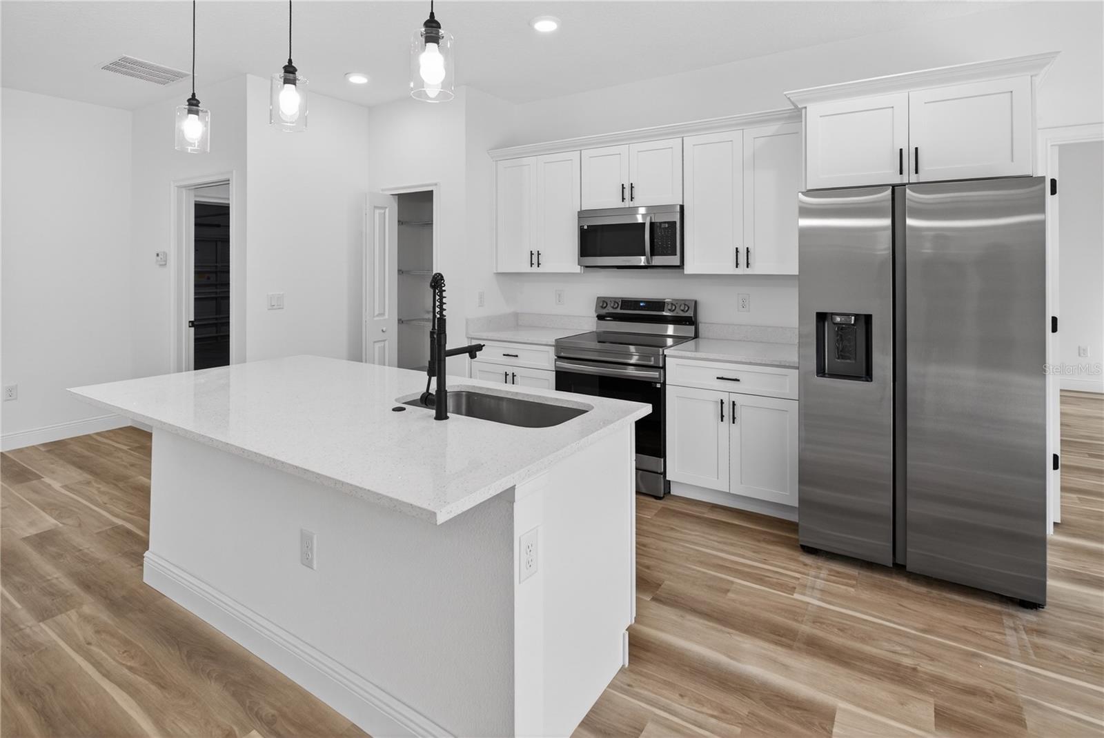 CITRUS SPGS UNIT 09 - Residential Lease