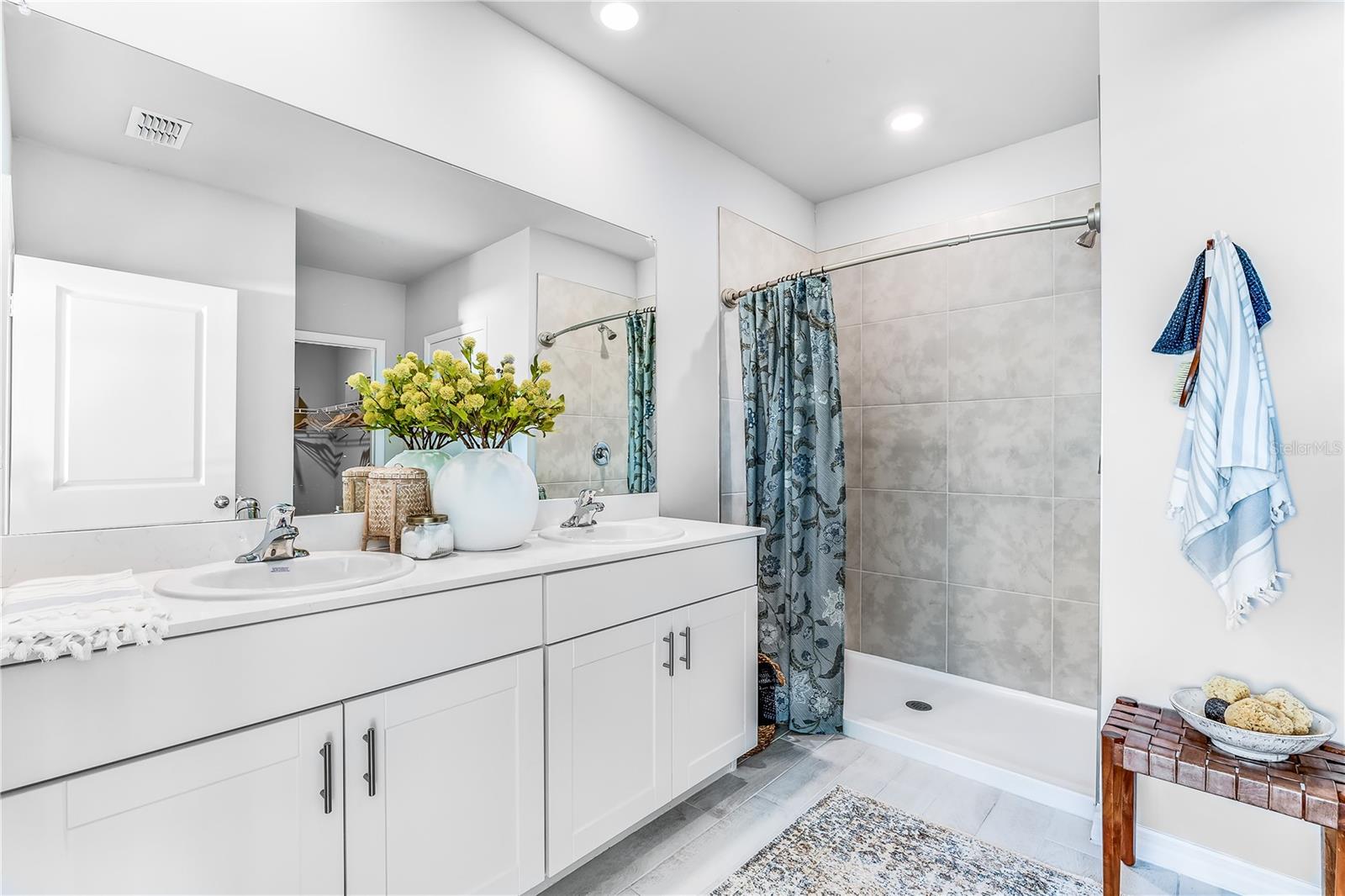 CENTRAL PARC - Residential