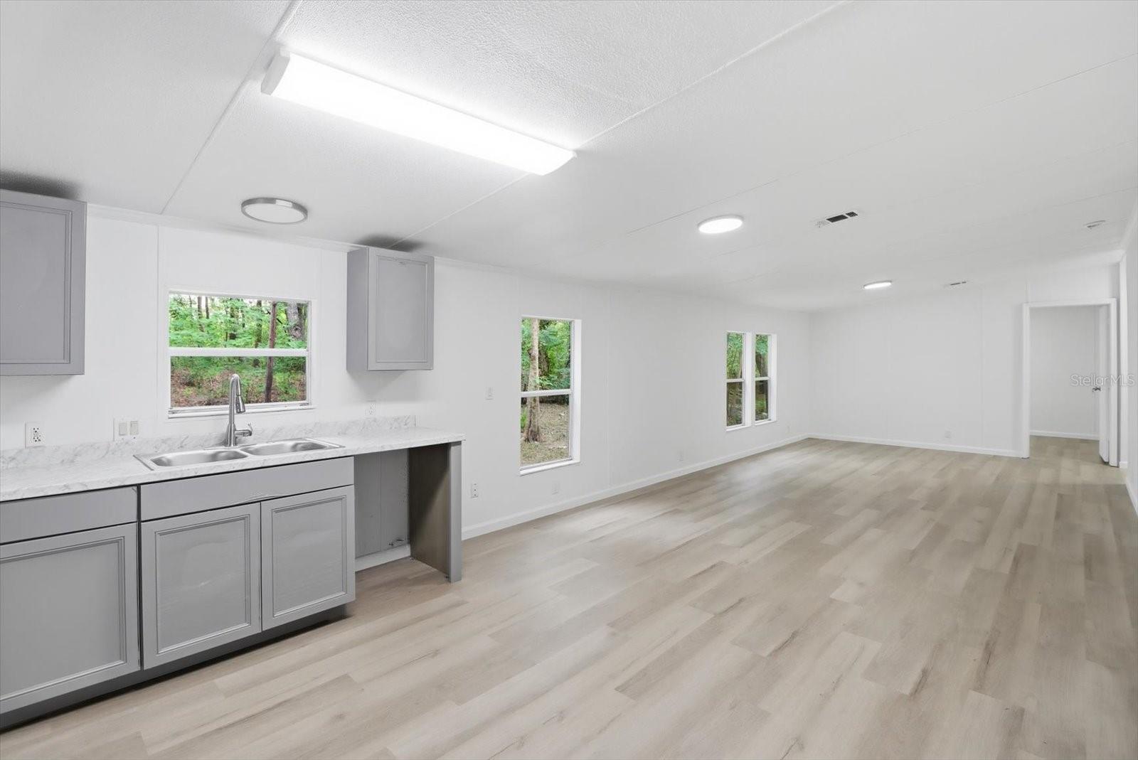 HILLTOP - Residential