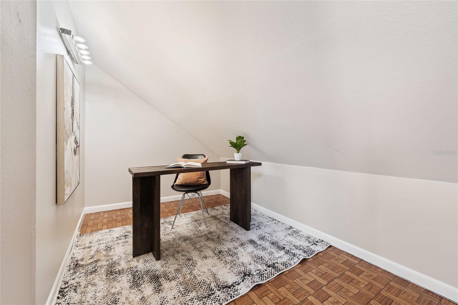 KIMBERLEA CONDO - Residential