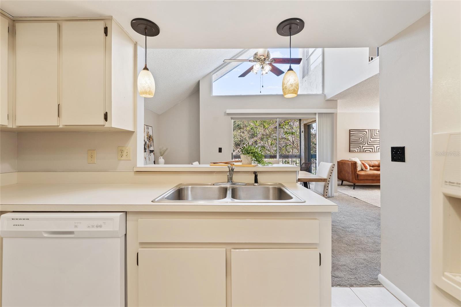 KIMBERLEA CONDO - Residential