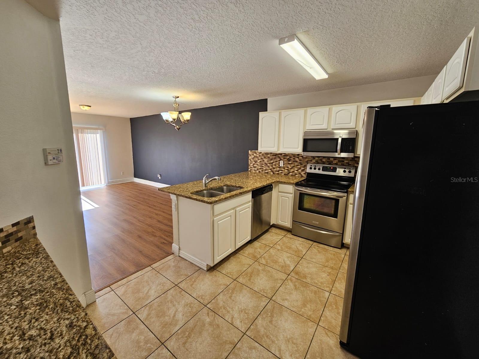 OAKCREST/SOUTHMEADOWPH N - Residential Lease