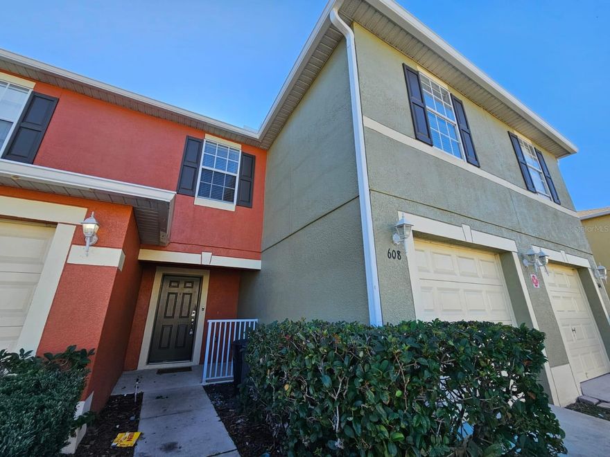 This beautifully maintained South Orlando townhome for rent offers the perfect combination of location, comfort, and convenience. Situated near major highways, shopping centers, restaurants and business districts, this home is ideal for anyone seeking easy access to everything Orlando has to offer.

Features include:

Spacious open living areas filled with natural light

Functional kitchen and indoor laundry room

Community playground

Pet friendly – cats and dogs under 35 lb welcome

Available for immediate move-in

This move-in-ready rental is perfect for families, professionals, and anyone looking for a high-quality rental in one of Orlando’s most convenient locations.
Schedule your private showing today before it’s gone!