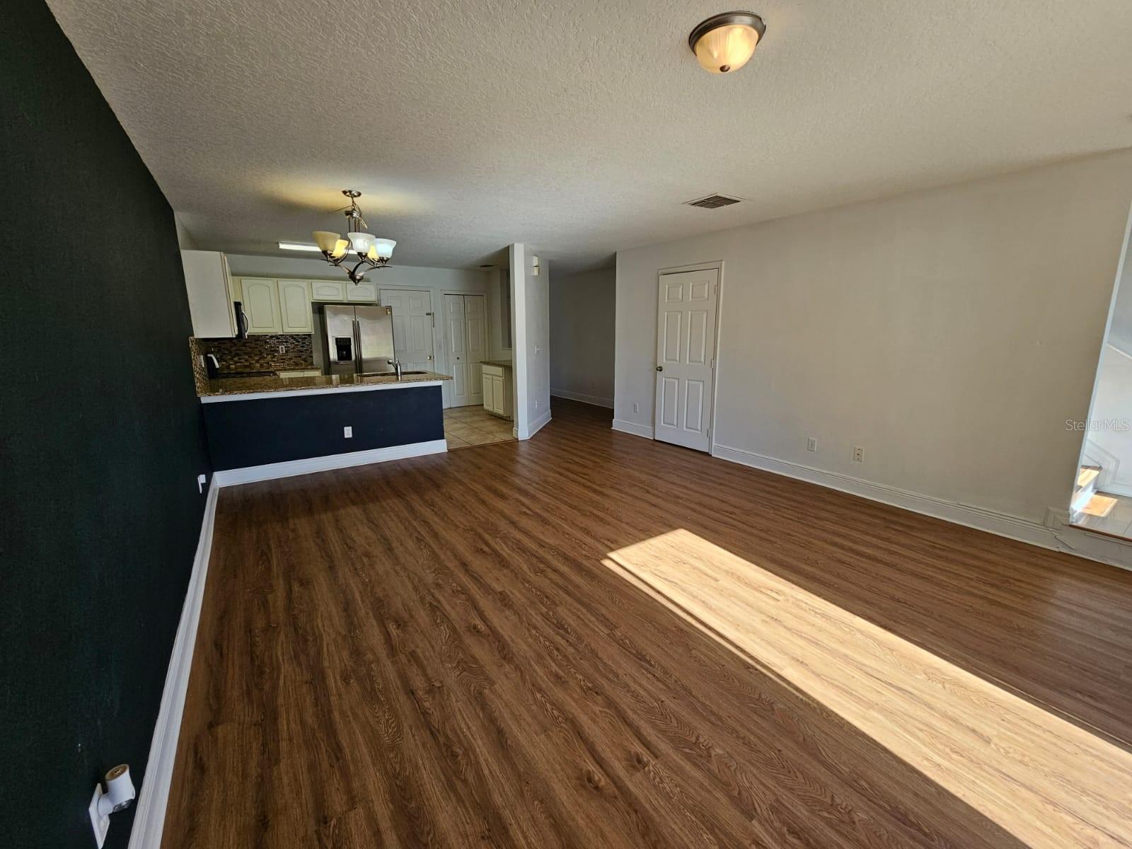 OAKCREST/SOUTHMEADOWPH N - Residential Lease