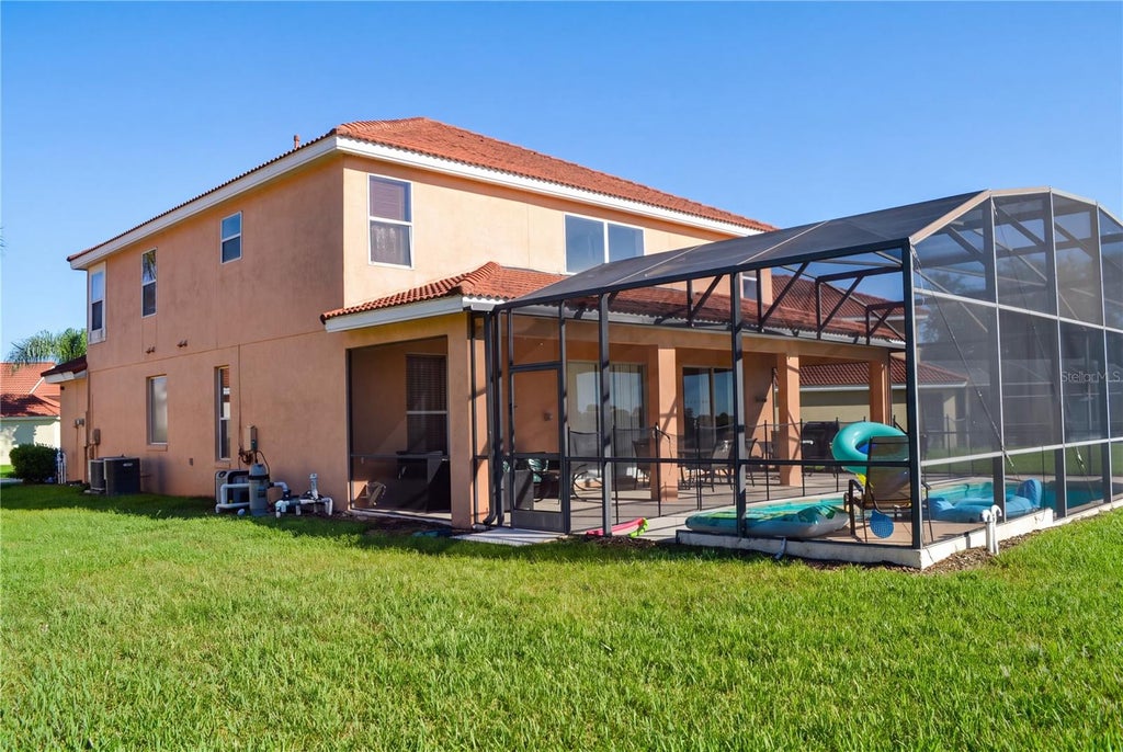 Photo of 958 Solana Circle, Davenport, FL 33897 (MLS # O6450909)