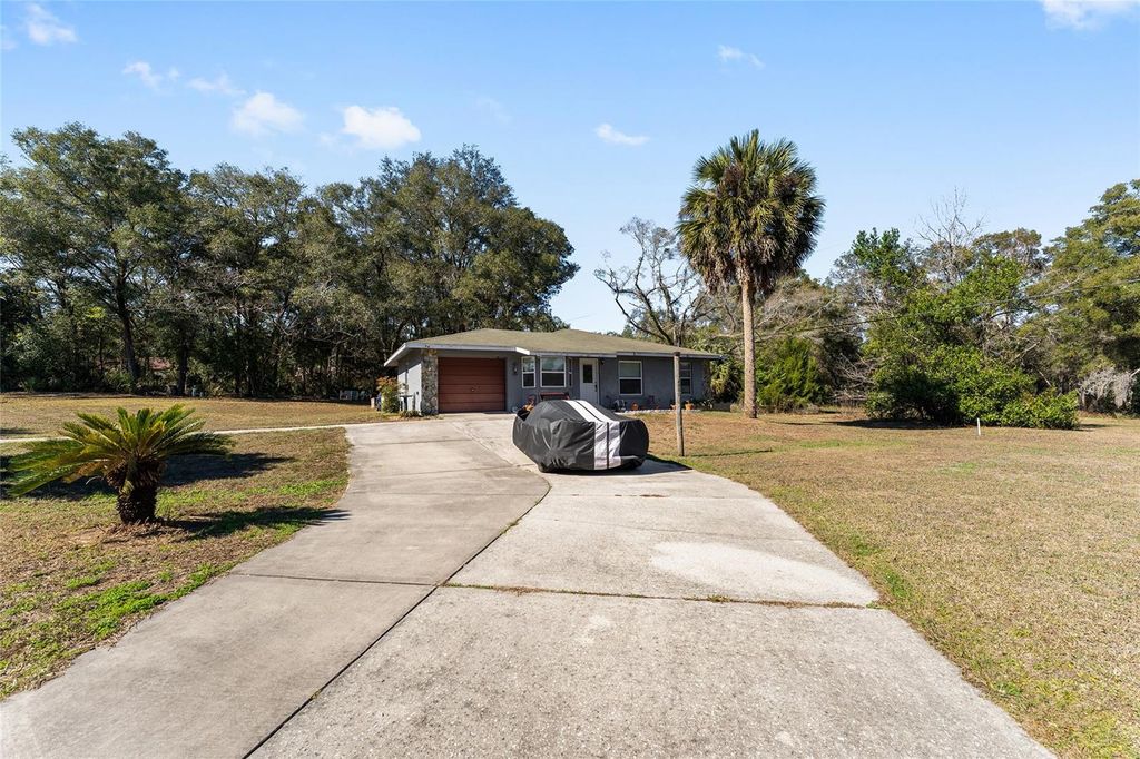 Photo of 4960 SW 195th Avenue, Dunnellon, FL 34431 (MLS # OM716873)