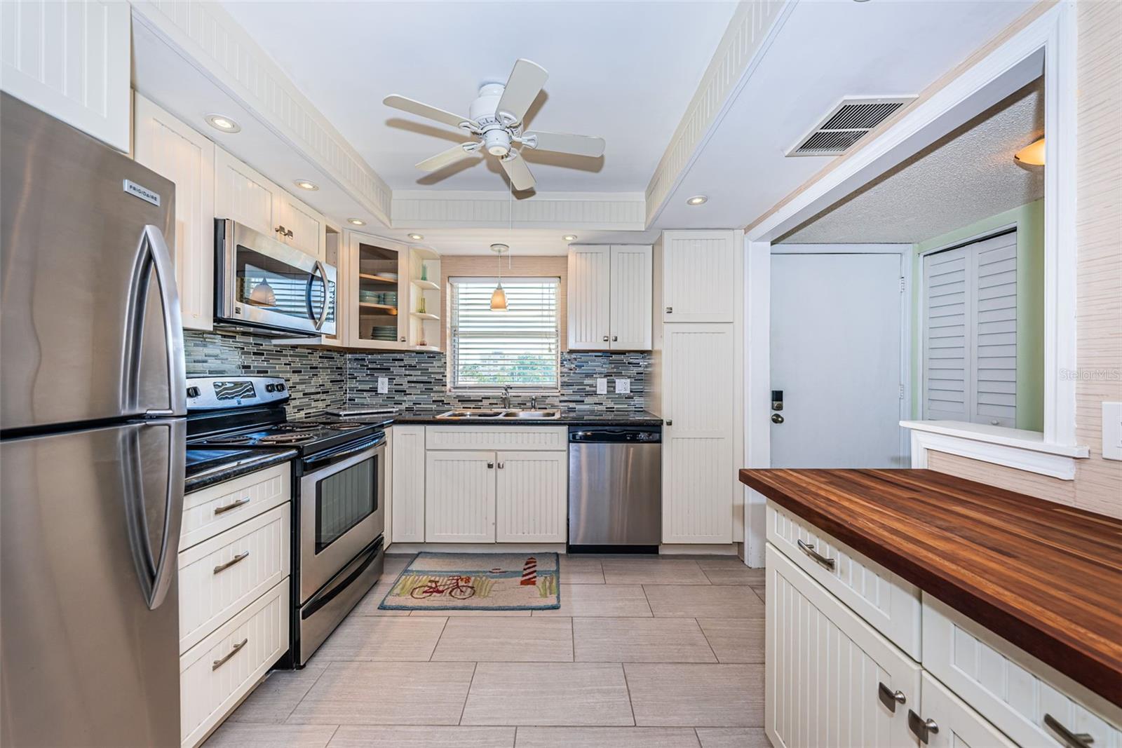 LEXINGTON TOWERS CONDO - Residential