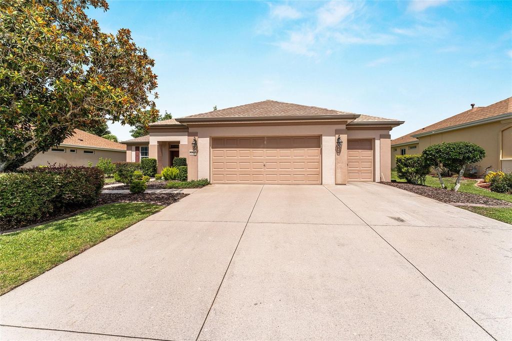 Photo of 12947 SE 97th Terrace Road, Summerfield, FL 34491 (MLS # G5111907)