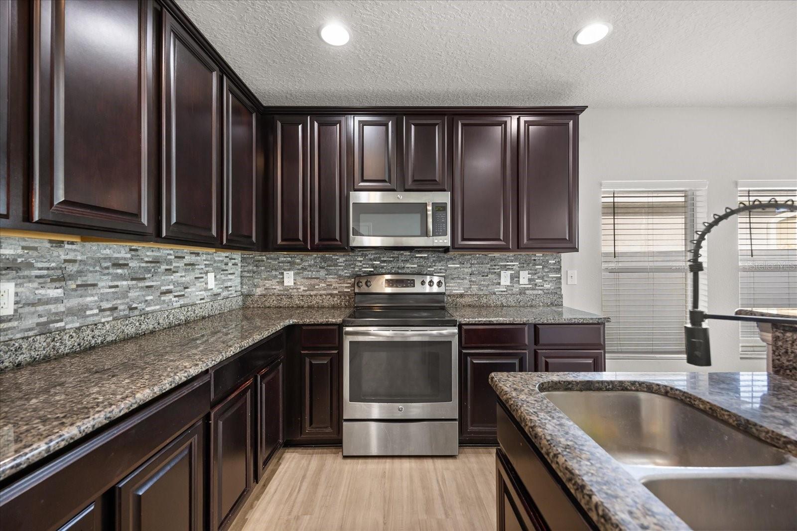 COUNTRYWALK UN #4 & #5 PH 3 - Residential Lease