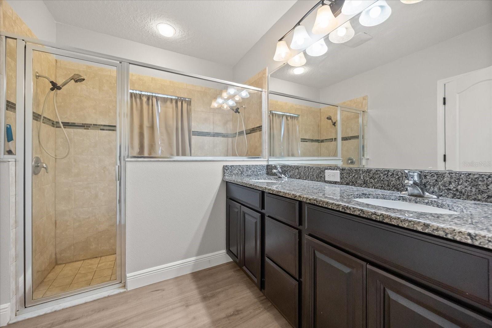 COUNTRYWALK UN #4 & #5 PH 3 - Residential Lease