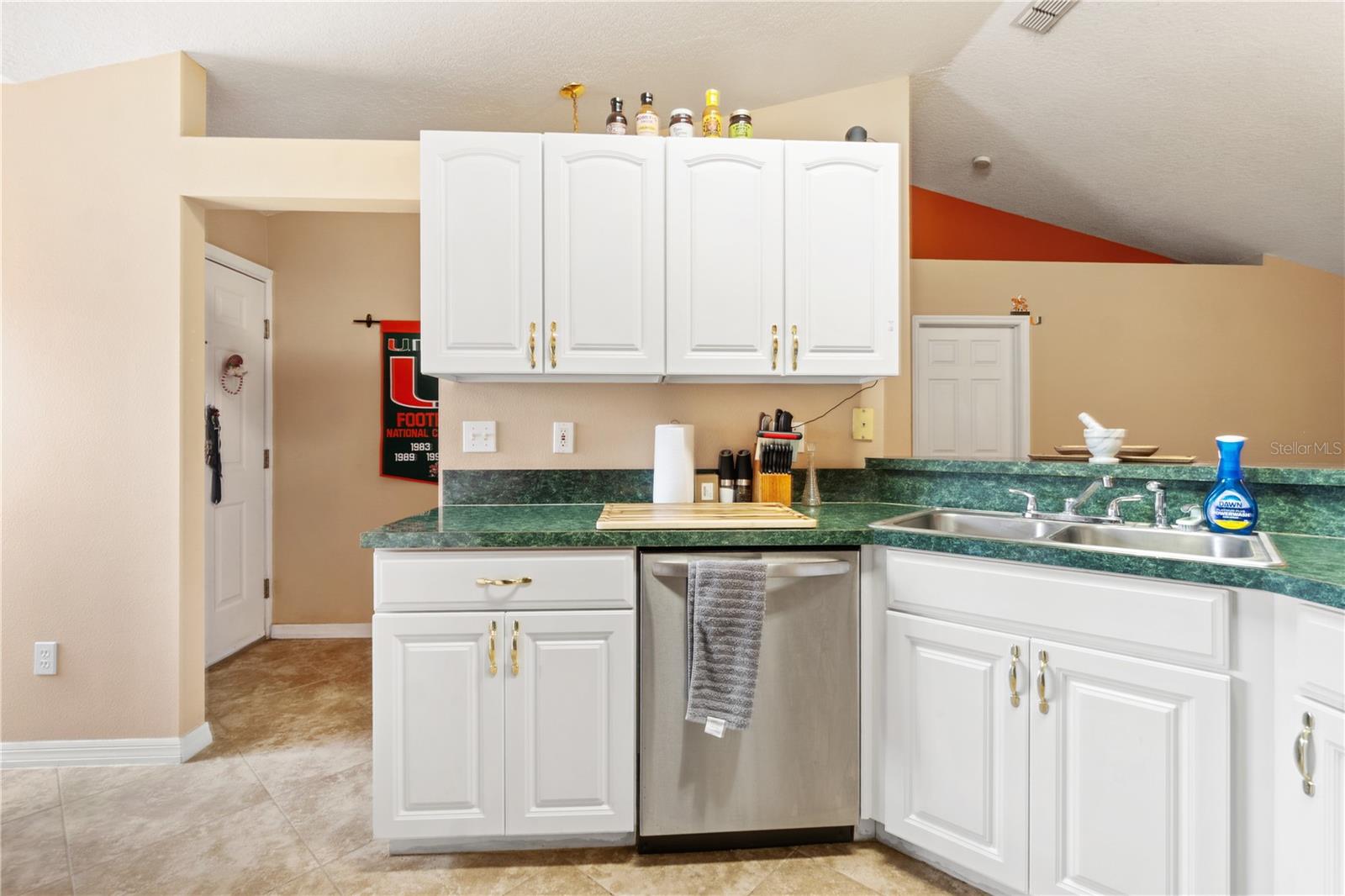 646 PARK VALLEY CIRCLE