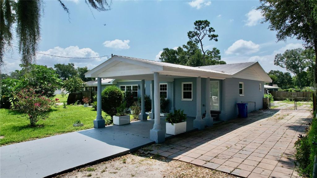 Photo of 5213 Keene Drive, Plant City, FL 33566 (MLS # O6304700)